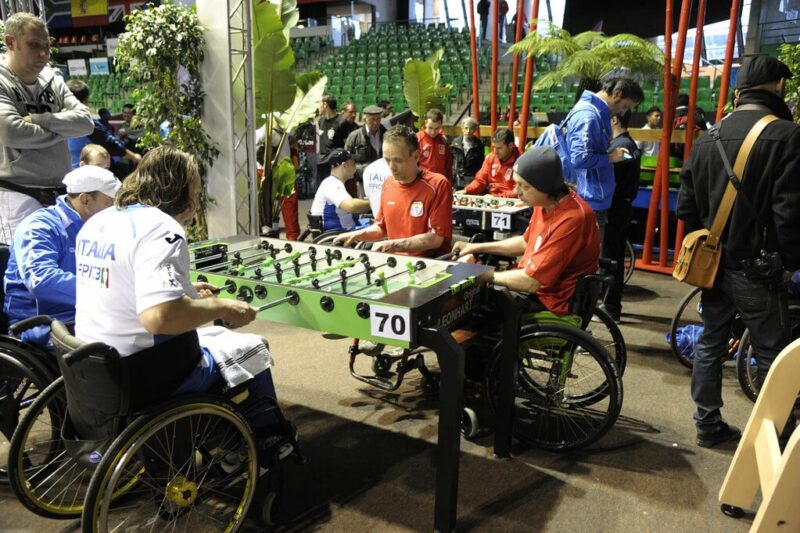 Dự án bi lắc cho người khuyết tật đầu tiên ở Hà Nội Foosball for disabled people