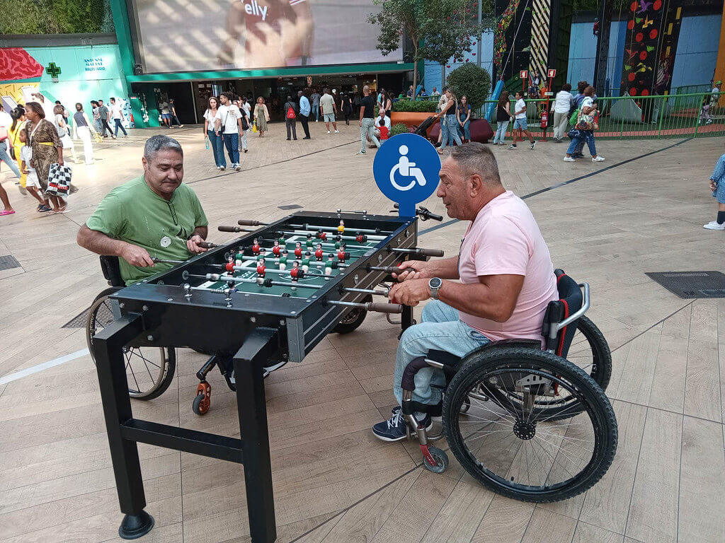 Dự án bàn bi lắc cho người khuyết tật đầu tiên ở Hà Nội